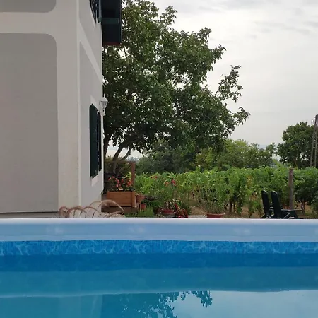 Panoramahaz Lovason * Lovas
