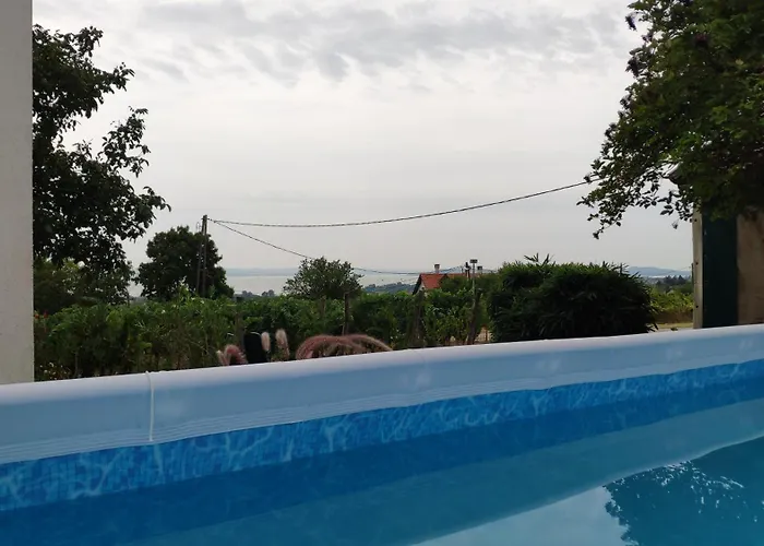 Panoramahaz Lovason Lovas